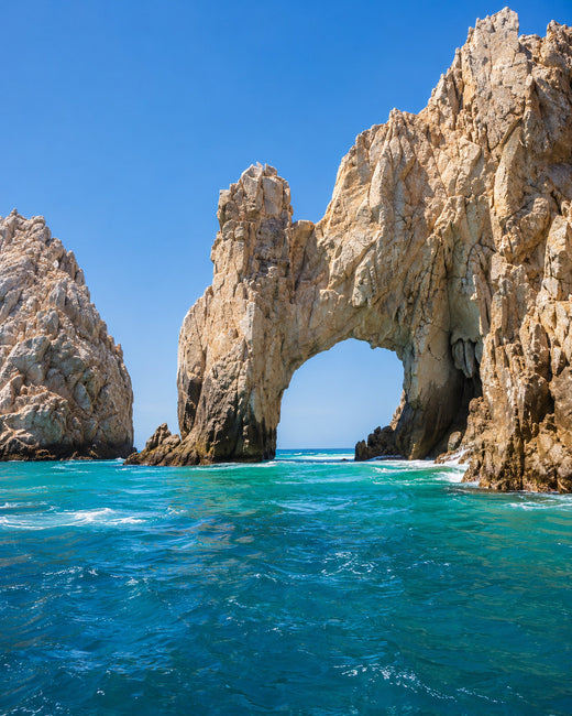 Cabo San Lucas: natürlicher Felsbogen El Arco am Land's End von Cabo San Lucas über türkisfarbenem Meer